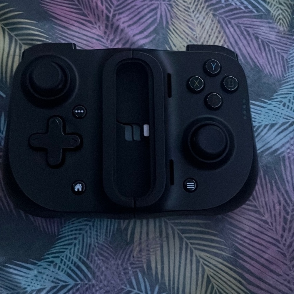 iPhone phone controller